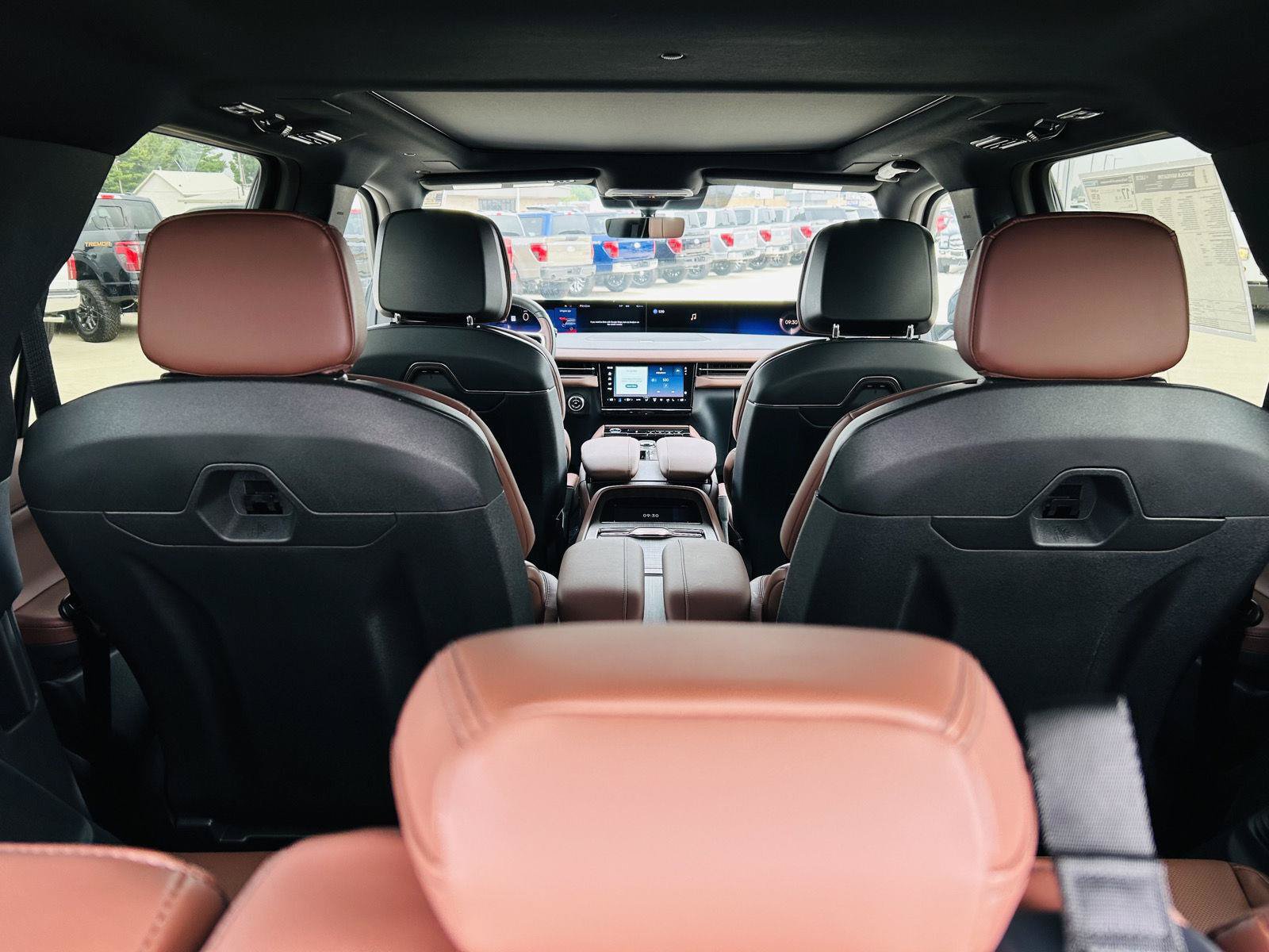 New 2027 Lincoln Navigator Reserve AWD/4WD image 44