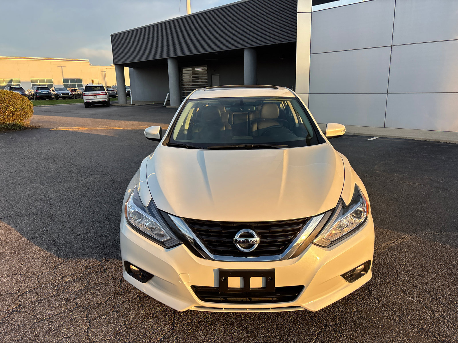 Used 2017 Nissan Altima 2.5 SL image 2