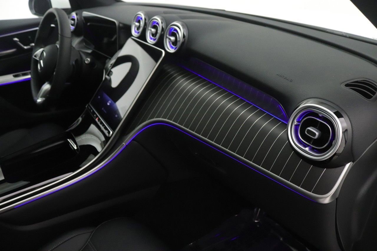 Used 2026 Mercedes-Benz GLC 300 image 25