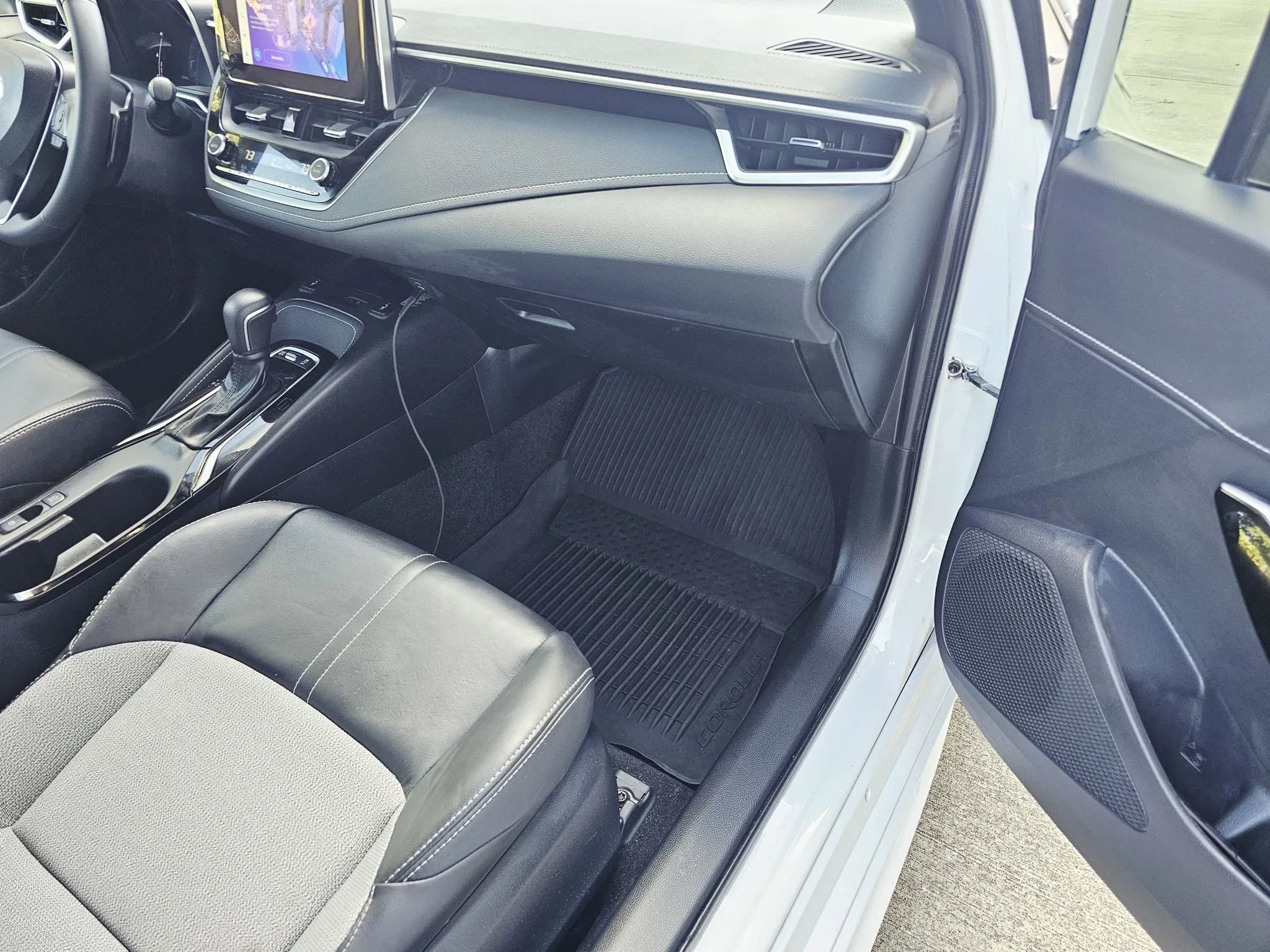 Used 2024 Toyota Corolla XSE image 11