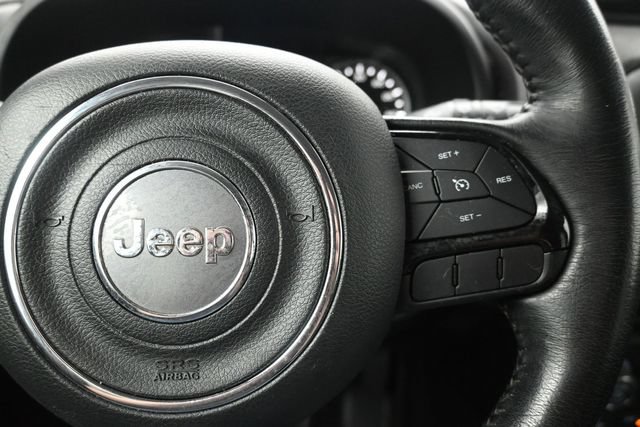Used 2018 Jeep Renegade Altitude FWD image 26