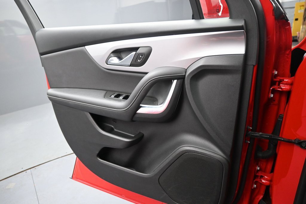 Used 2023 Chevrolet Blazer LT image 25