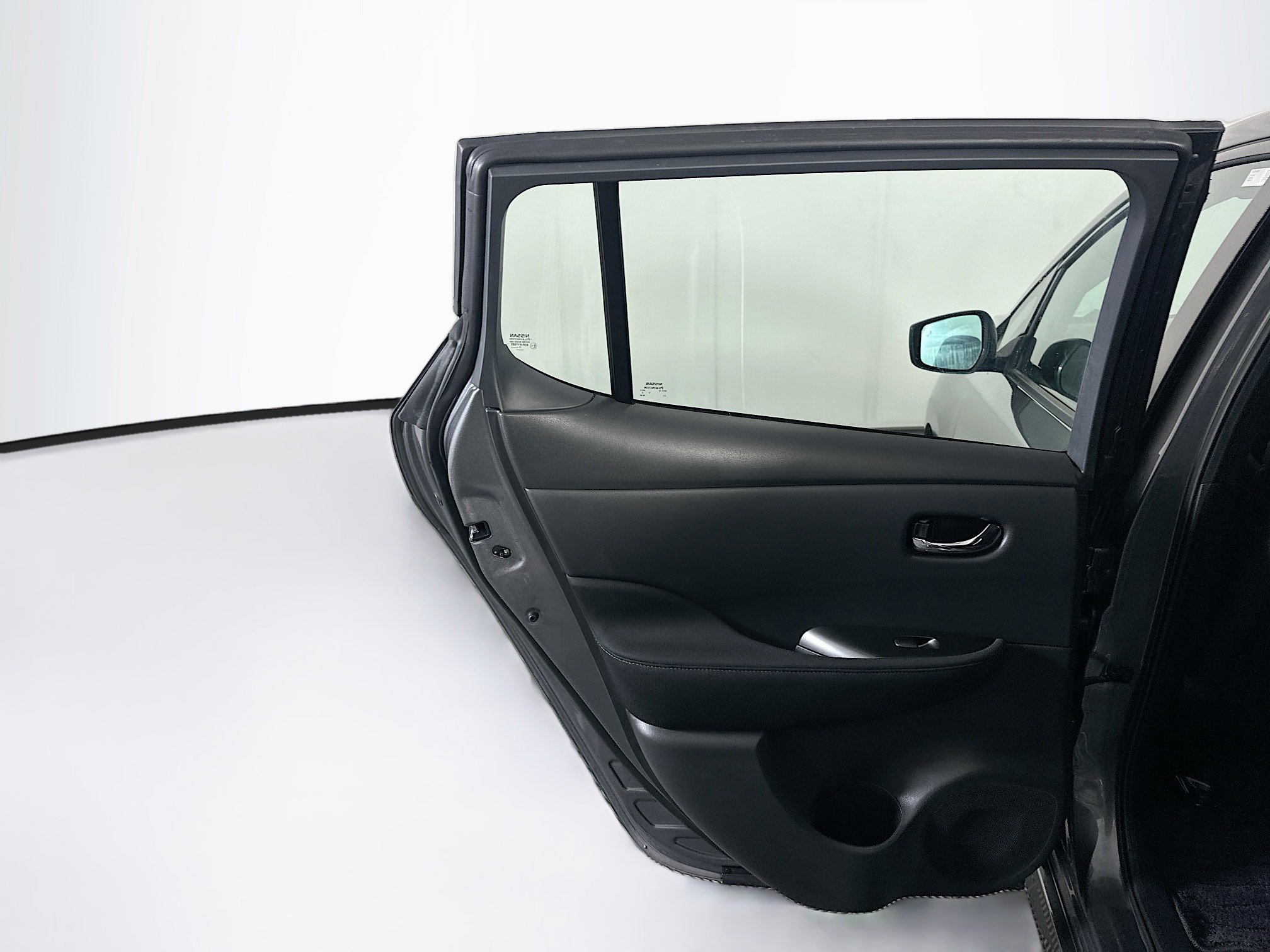 Used 2024 Nissan Leaf S FWD image 26