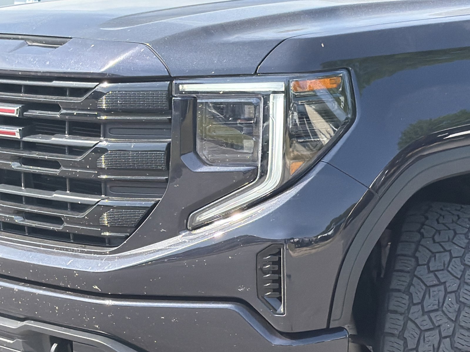 Used 2023 GMC Sierra 1500 Elevation w/ X31 Off-Road Package AWD/4WD image 15