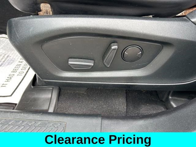 Used 2021 Ford Explorer XLT image 14