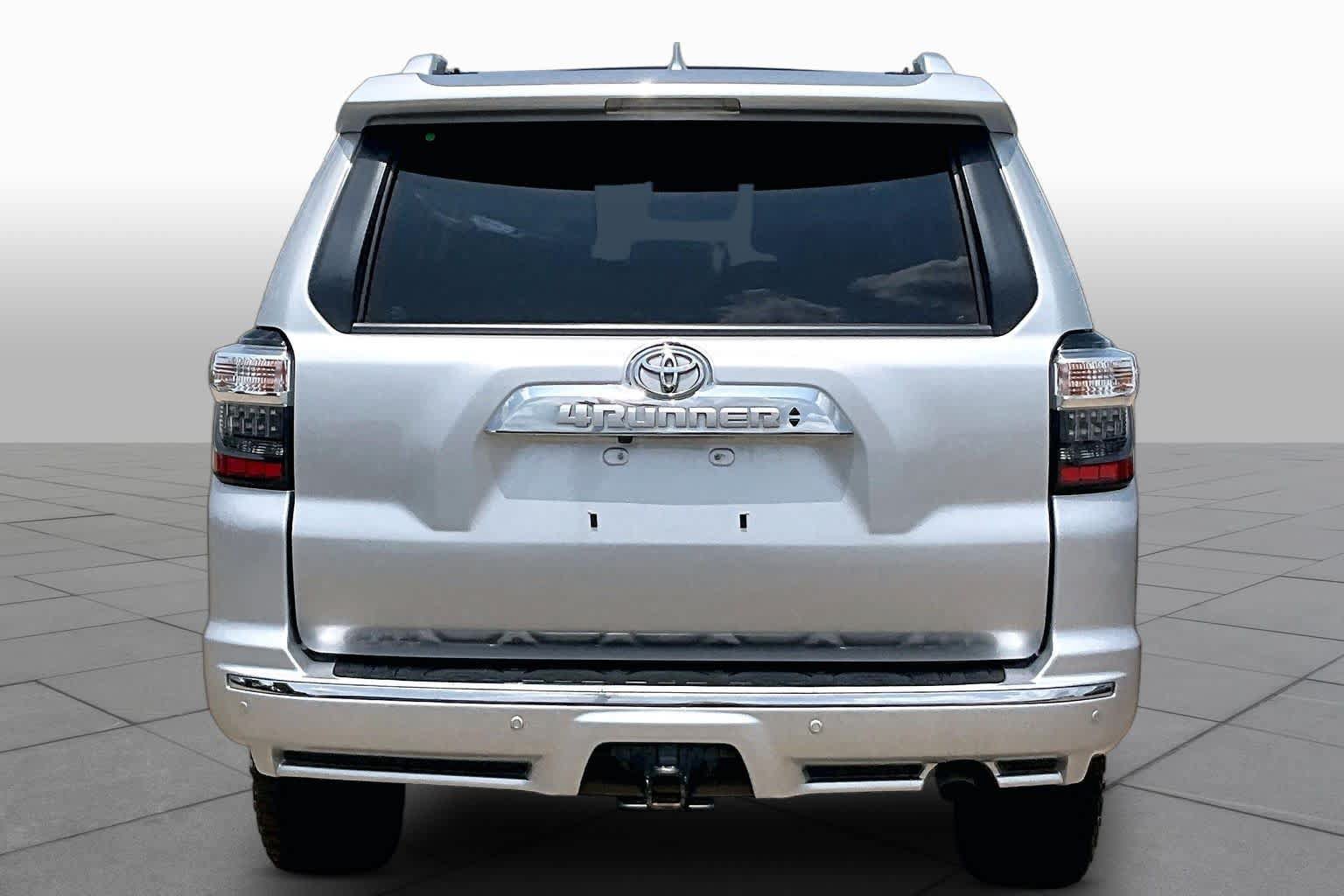 Used 2023 Toyota 4Runner Limited AWD/4WD image 5
