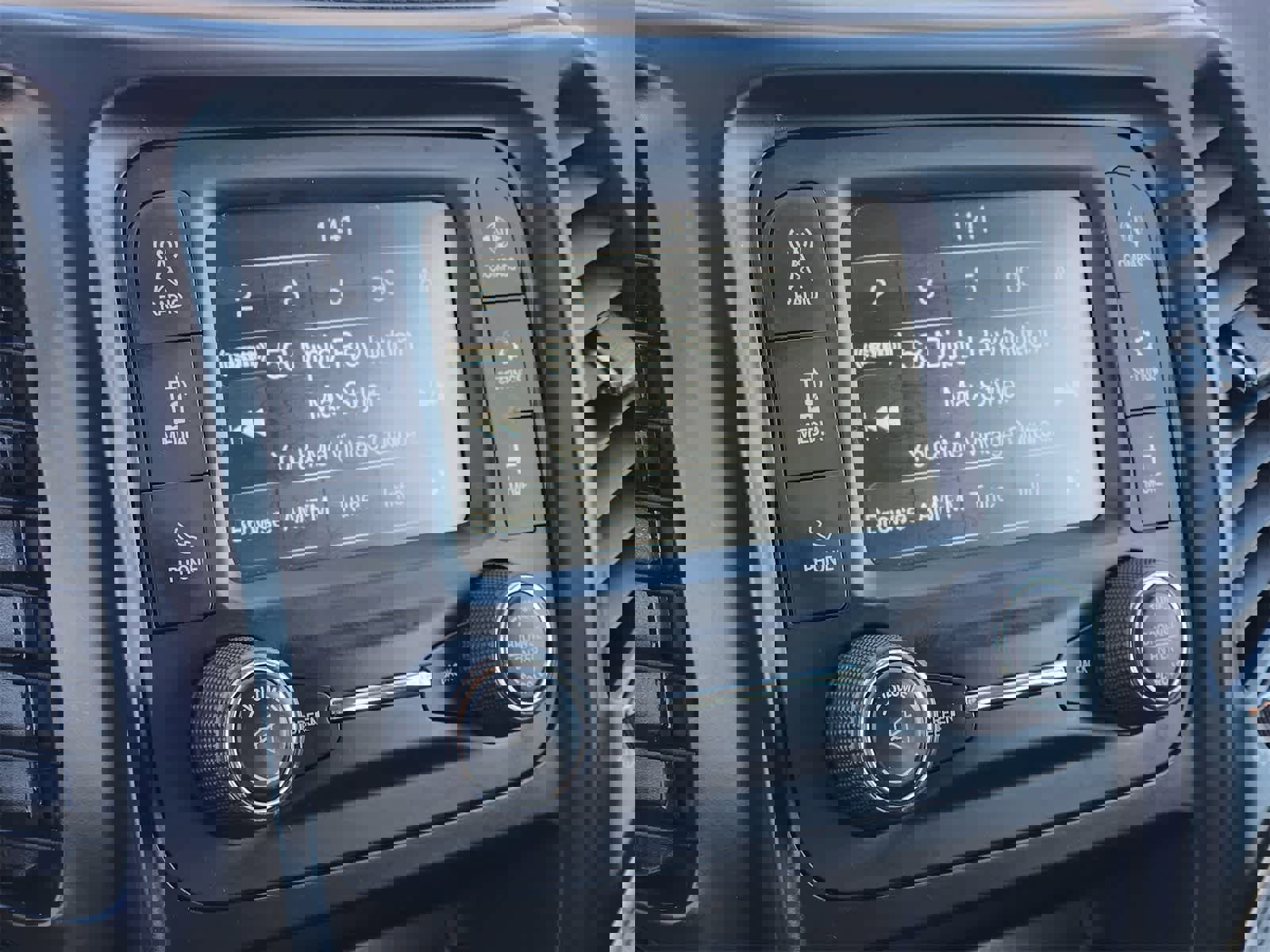 Used 2018 Jeep Cherokee Latitude image 19