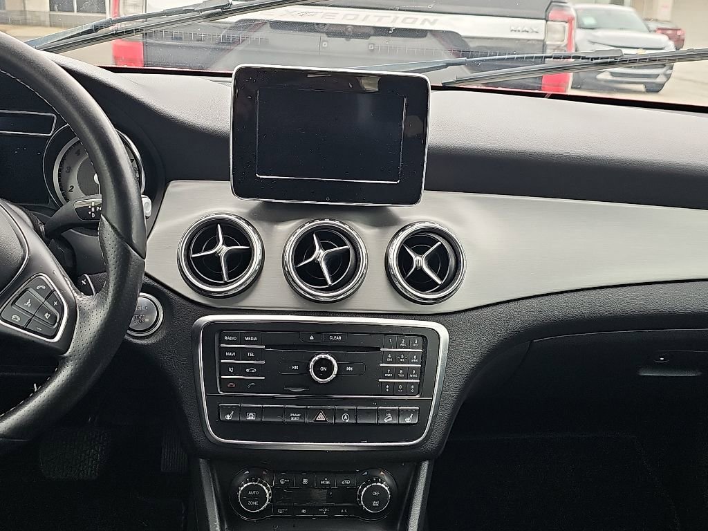 Used 2016 Mercedes-Benz GLA 250 4MATIC image 9
