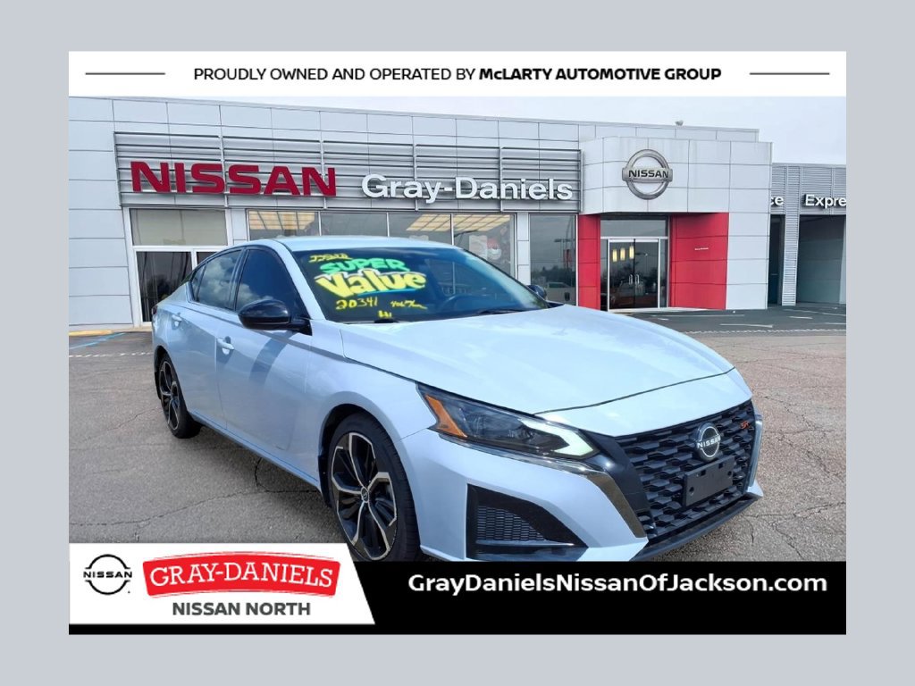 Used 2024 Nissan Altima 2.5 SR