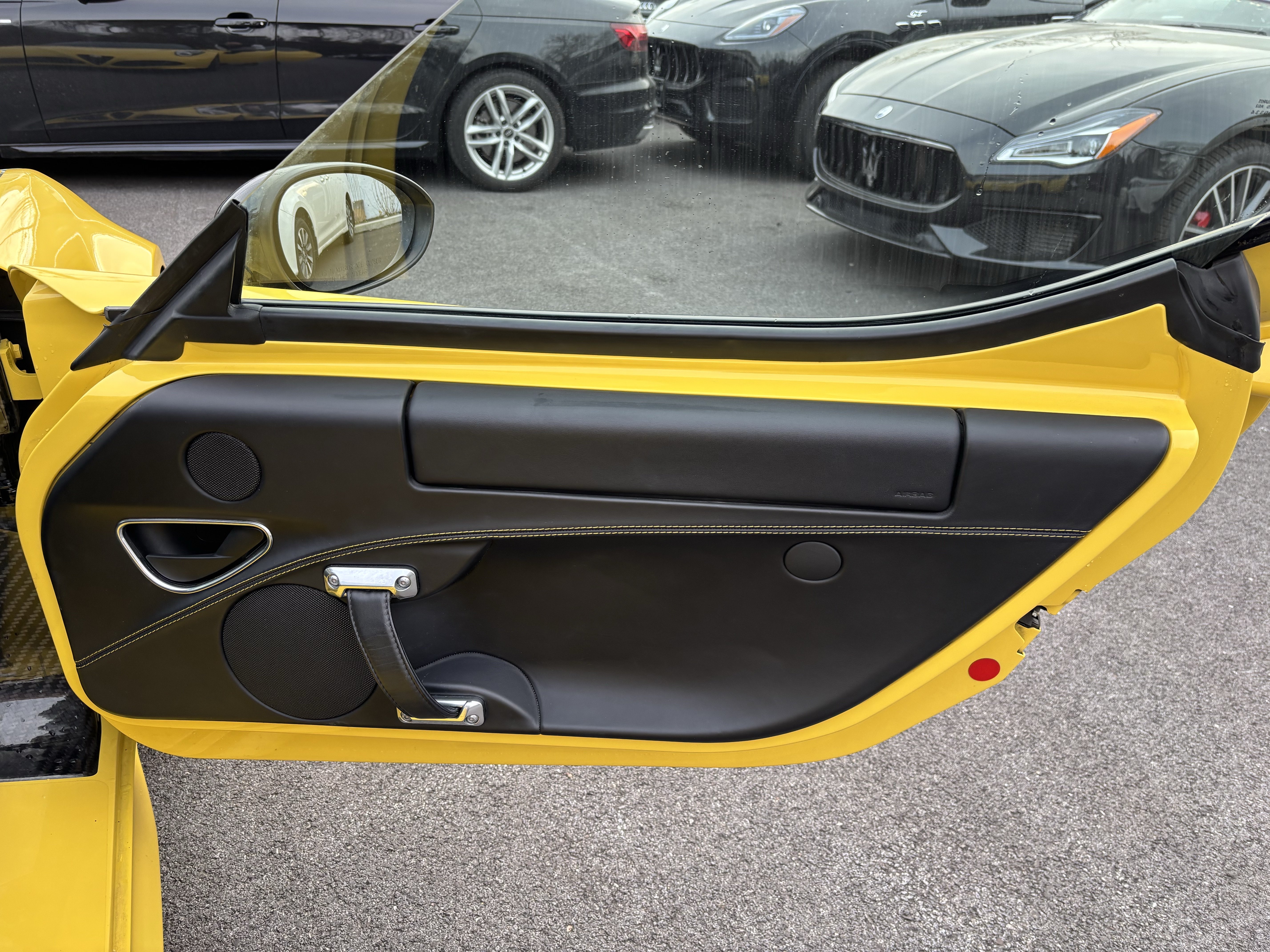Used 2016 Alfa Romeo 4C Spider RWD image 27