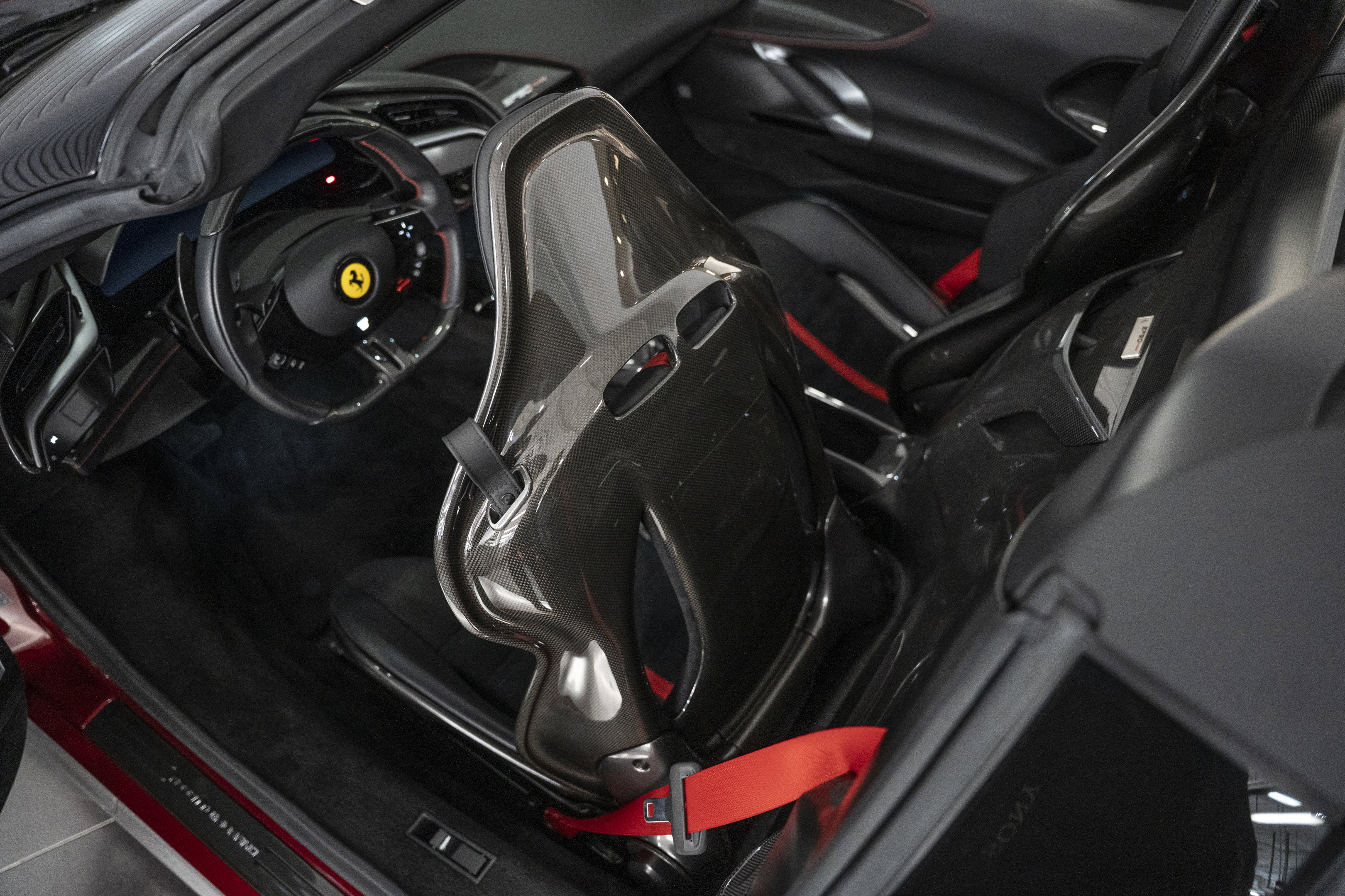 Used 2022 Ferrari SF90 Spider image 51