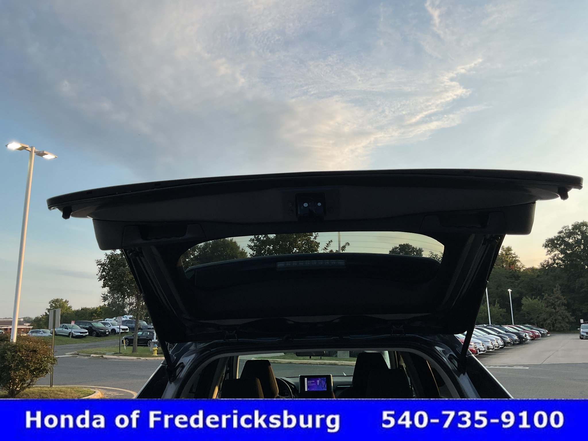 Used 2024 Toyota RAV4 XLE AWD/4WD image 17