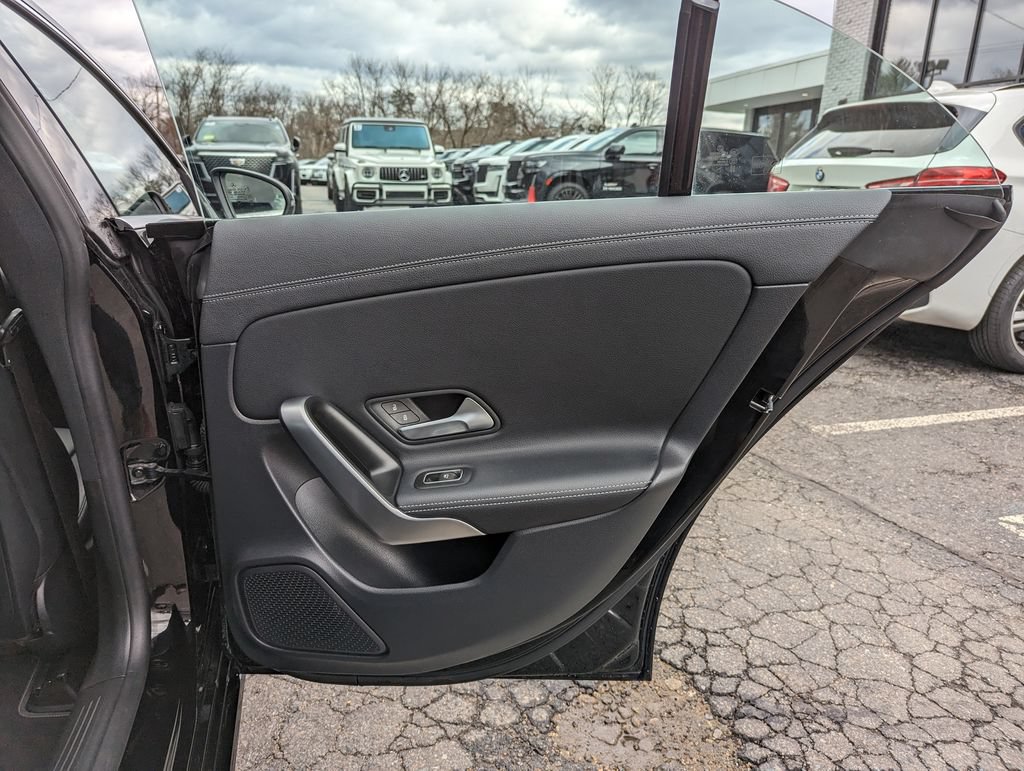 Used 2025 Mercedes-Benz CLA 250 4MATIC image 30