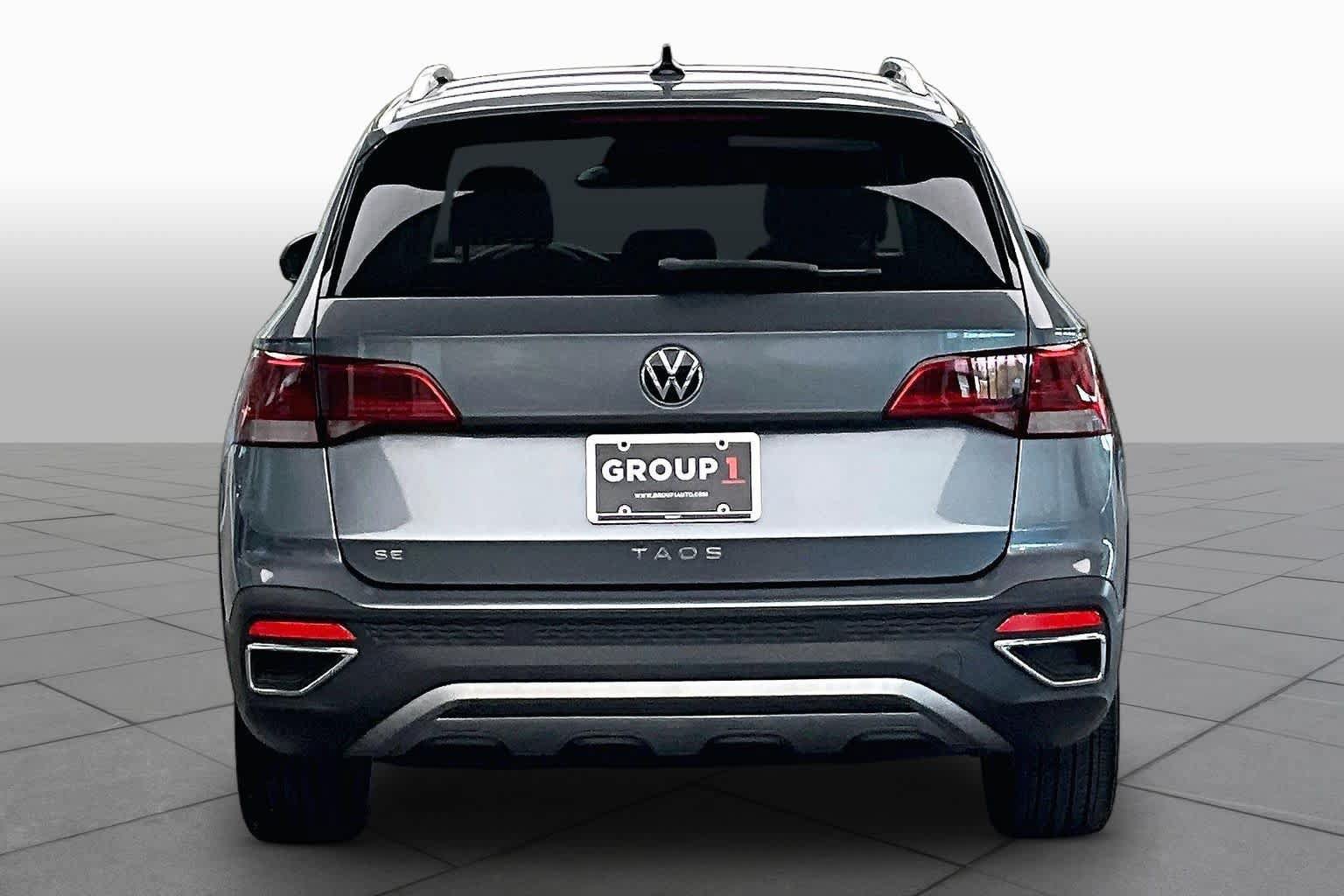 Used 2022 Volkswagen Taos SE FWD image 5
