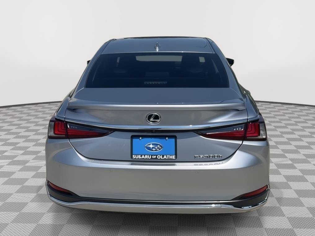 Used 2025 Lexus ES 300h w/ Premium Package FWD image 13