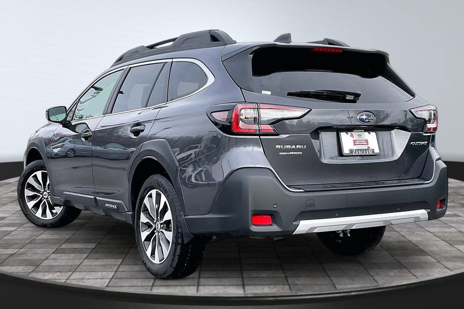 Certified 2025 Subaru Outback Limited AWD/4WD image 11