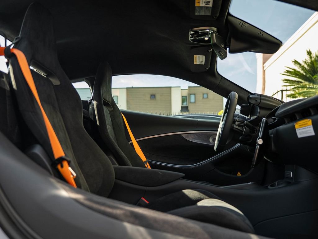 New 2026 McLaren Artura image 11