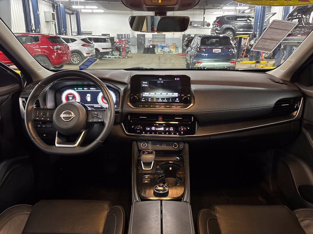 Used 2022 Nissan Rogue Platinum w/ Head-Up Display Package AWD/4WD image 18