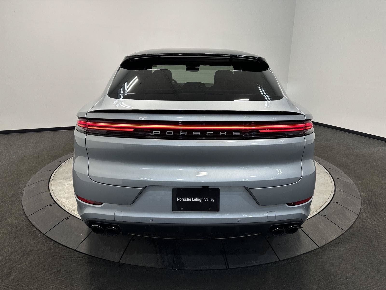 New 2026 Porsche Cayenne Coupe AWD/4WD image 6
