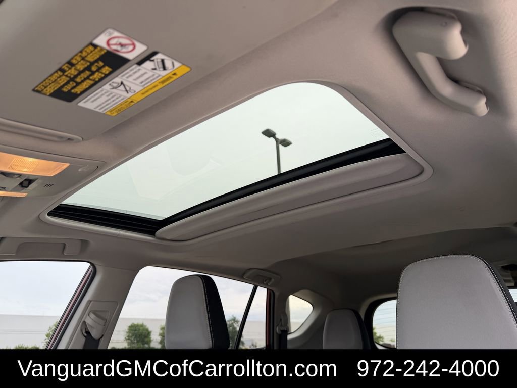 Used 2018 Toyota RAV4 XLE w/ Plus Extra Value Package FWD image 25