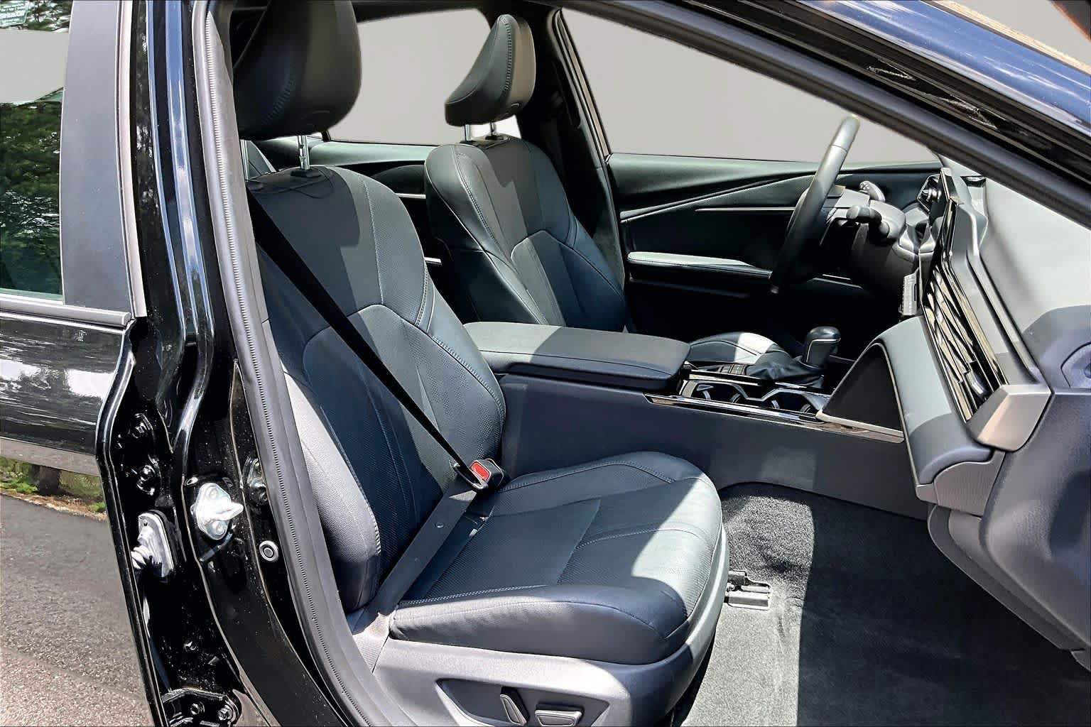 Certified 2025 Toyota Camry XSE FWD image 9