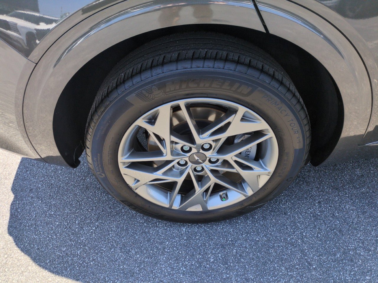 Used 2025 Genesis GV70 2.5T AWD/4WD image 9