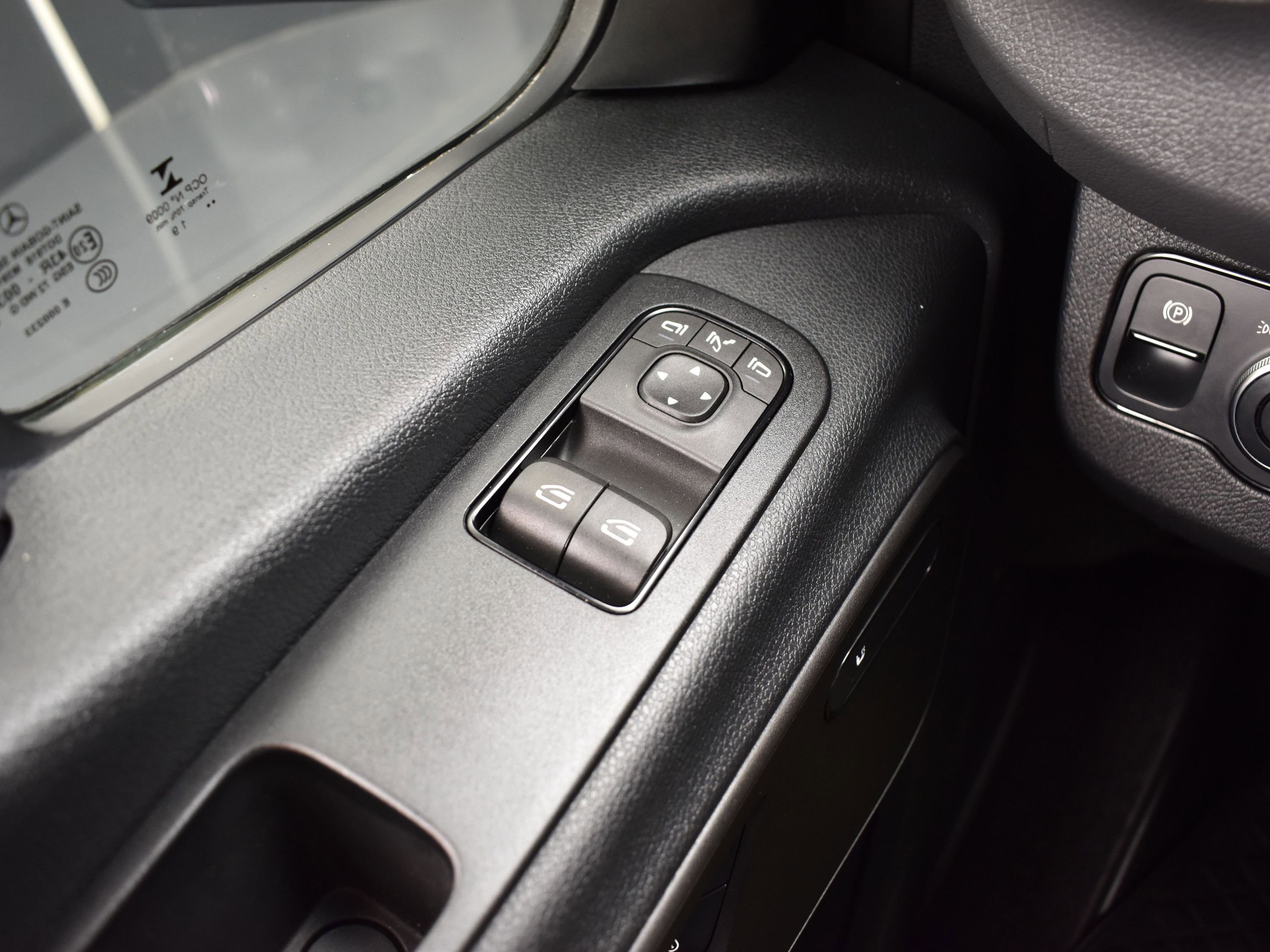 Used 2019 Mercedes-Benz Sprinter 2500 image 24