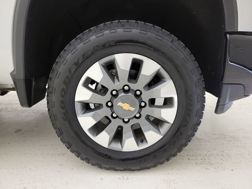 Used 2022 Chevrolet Silverado 2500 Custom image 17