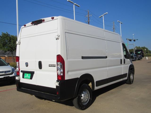 Used 2025 RAM ProMaster 2500 w/ Convenience Group image 9