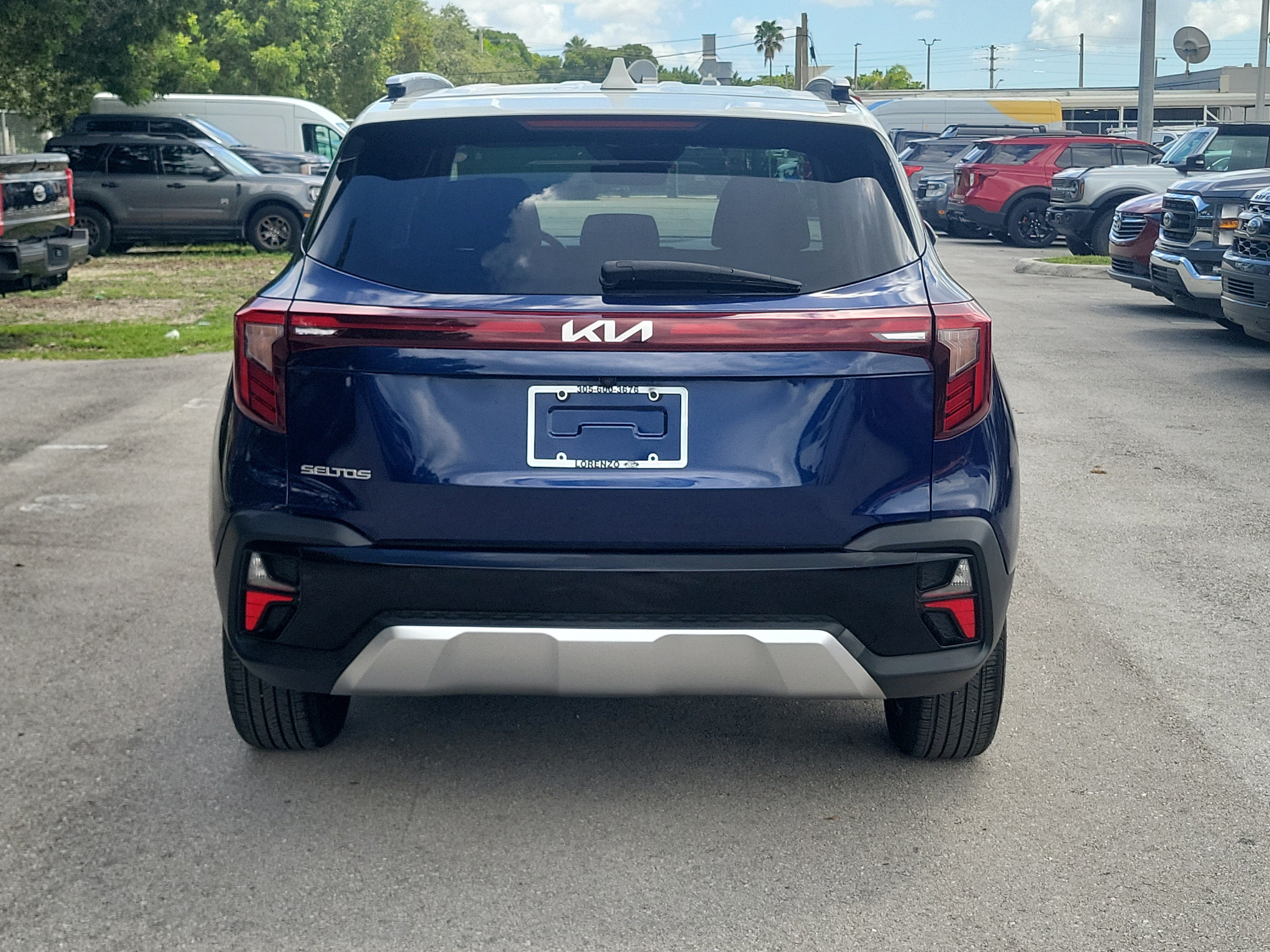 Used 2024 Kia Seltos S FWD image 6