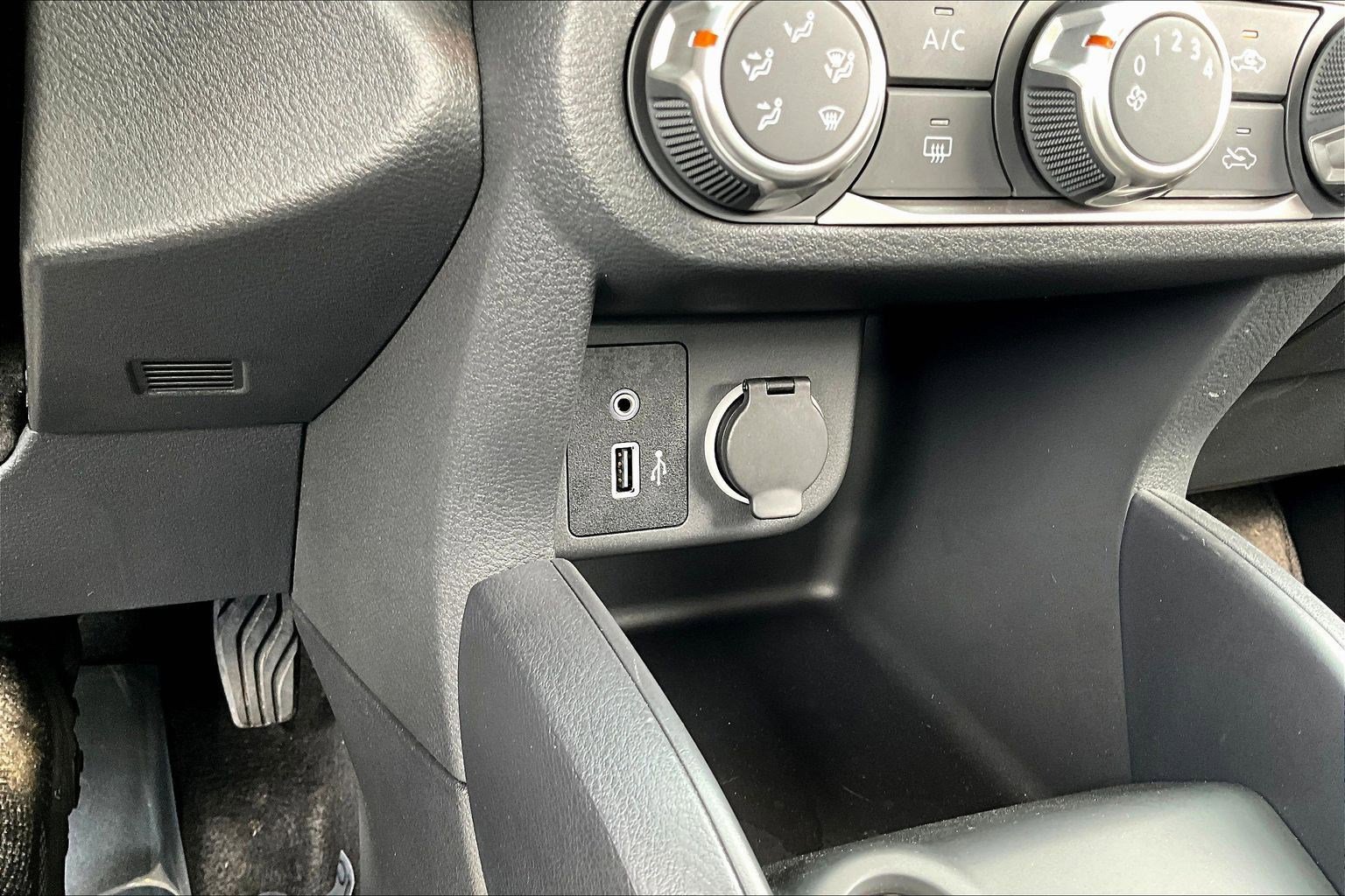 Certified 2024 Nissan Kicks S image 16