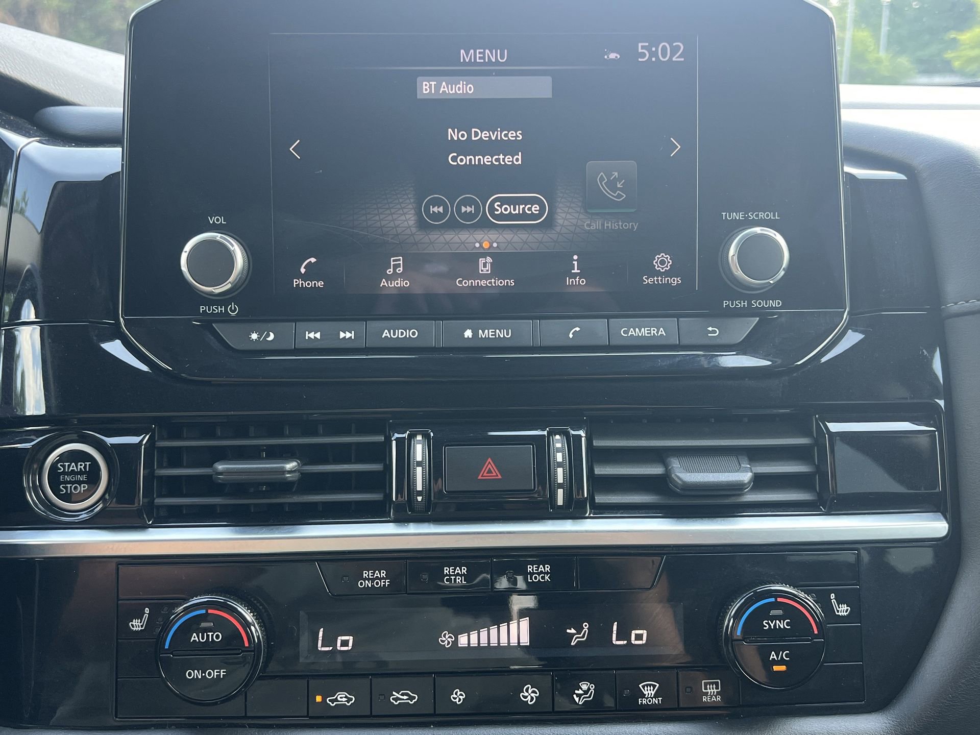 Used 2024 Nissan Pathfinder SV FWD image 5