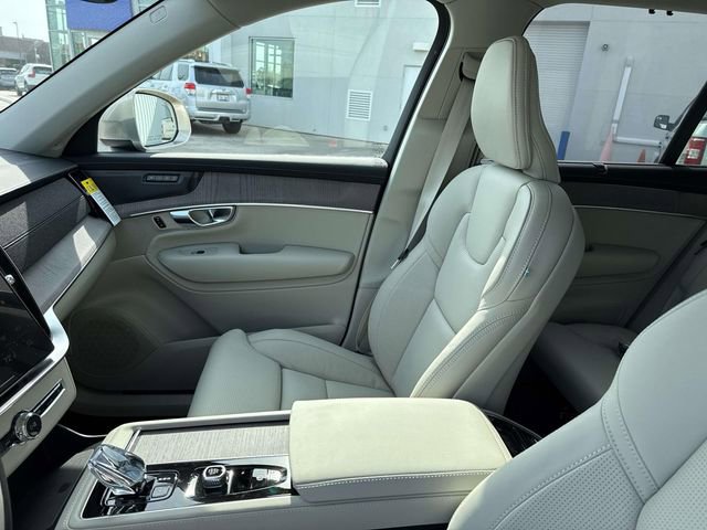 New 2026 Volvo XC90 B6 Ultra w/ Protection Package image 18