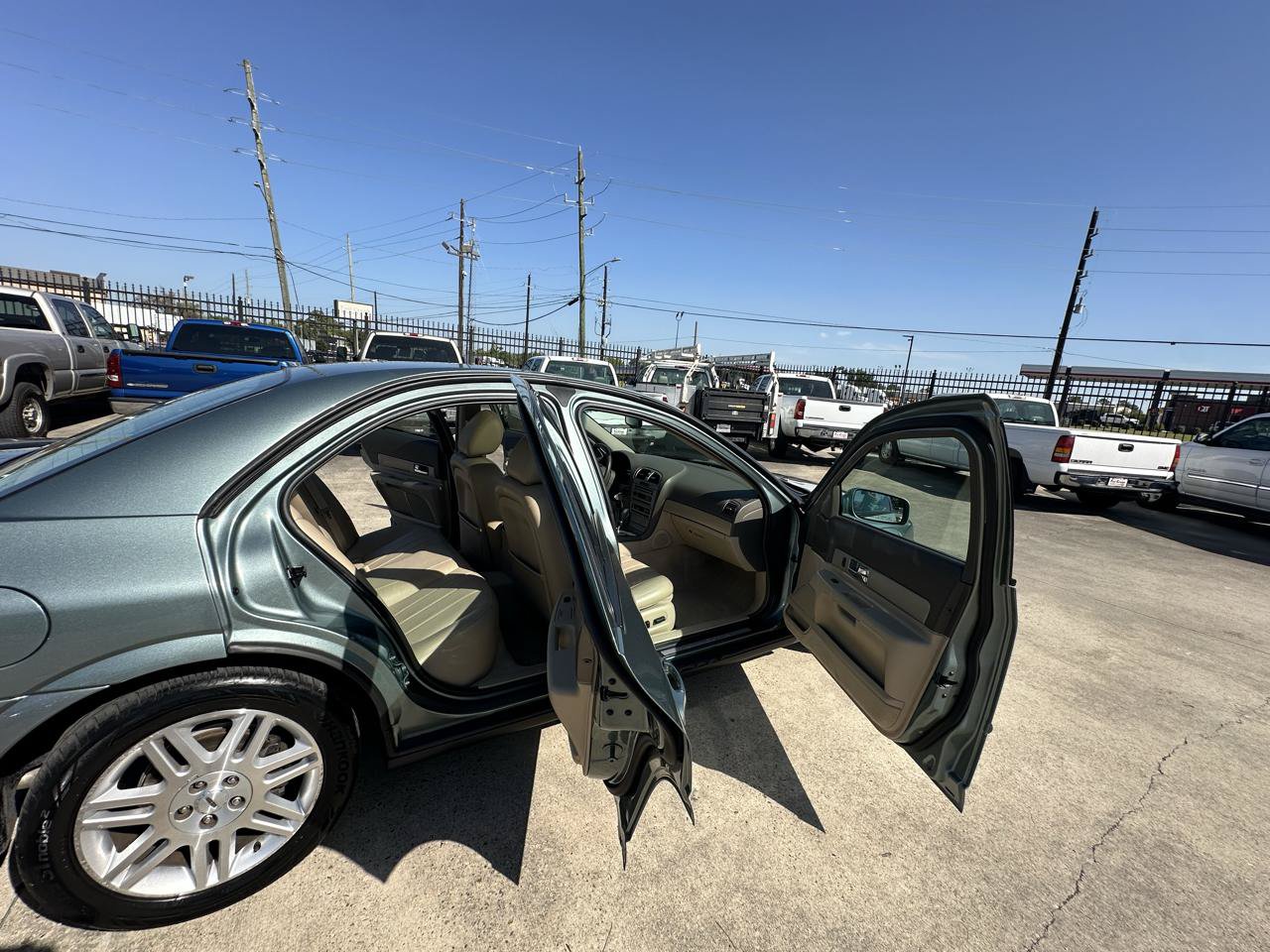 Used 2005 Lincoln LS RWD image 56