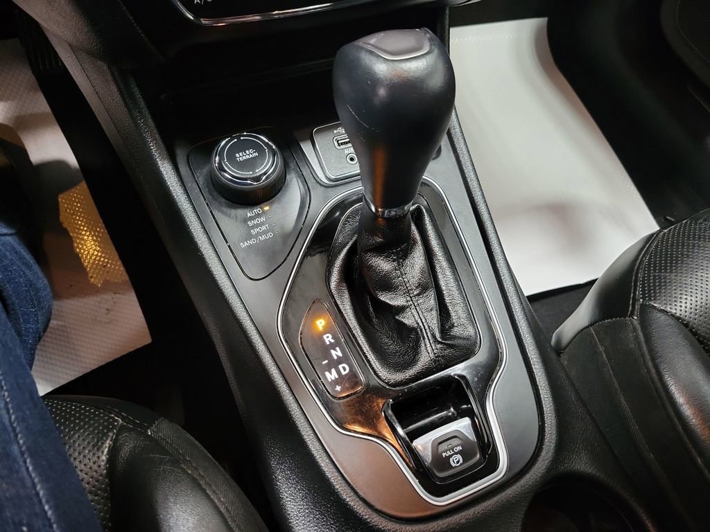 Used 2019 Jeep Cherokee Limited image 40