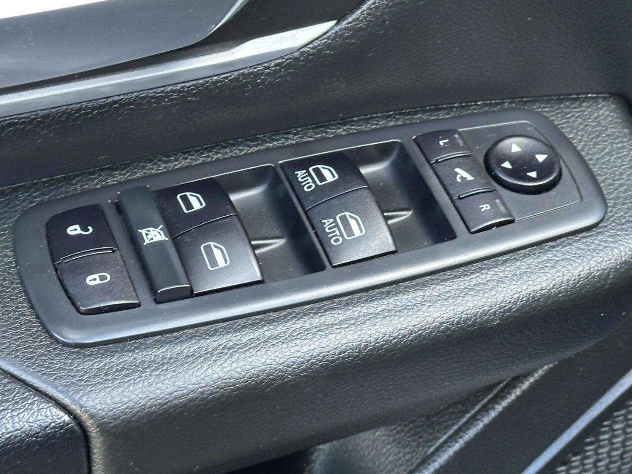 Used 2021 RAM 1500 Big Horn image 13