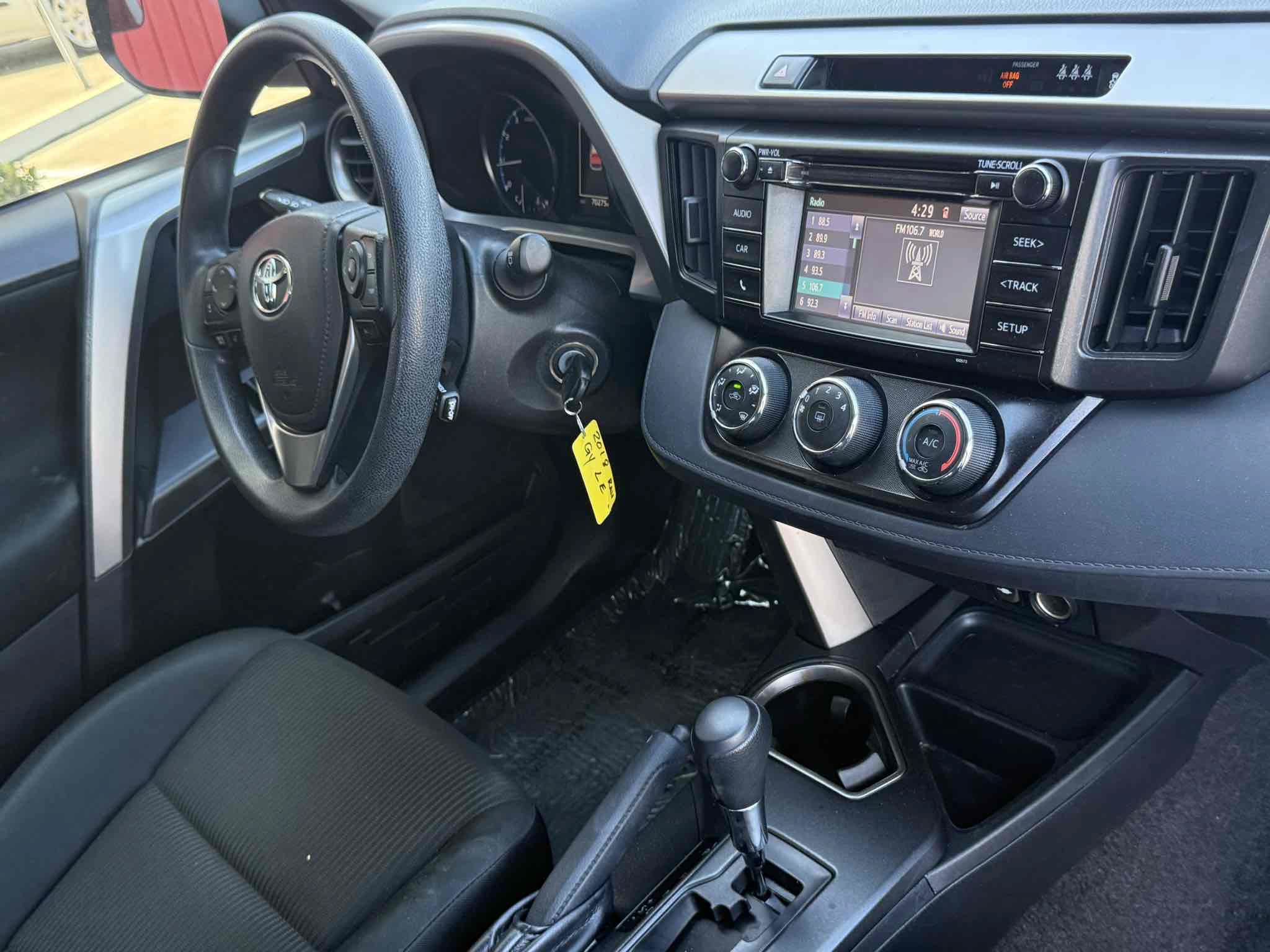 Used 2018 Toyota RAV4 LE w/ All Weather Liner Package FWD image 57