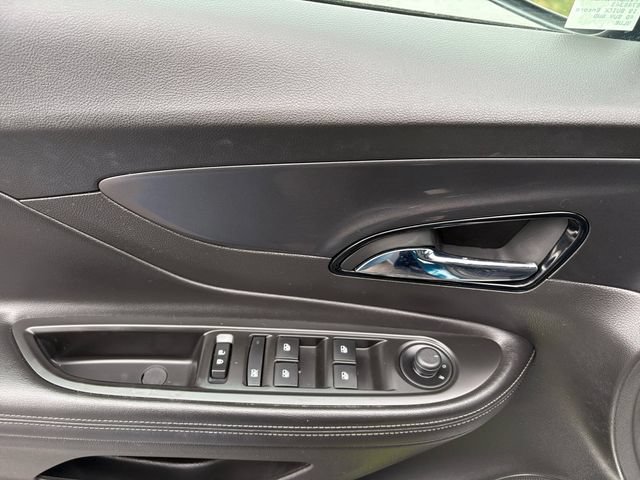 Used 2019 Buick Encore Essence AWD/4WD image 18