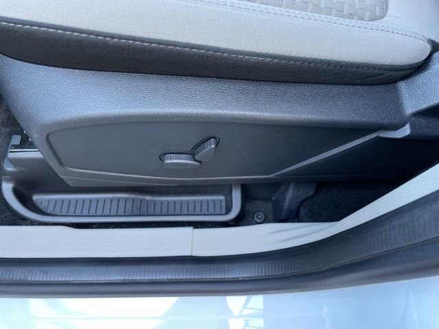 Used 2023 Ford Transit Connect XLT image 24