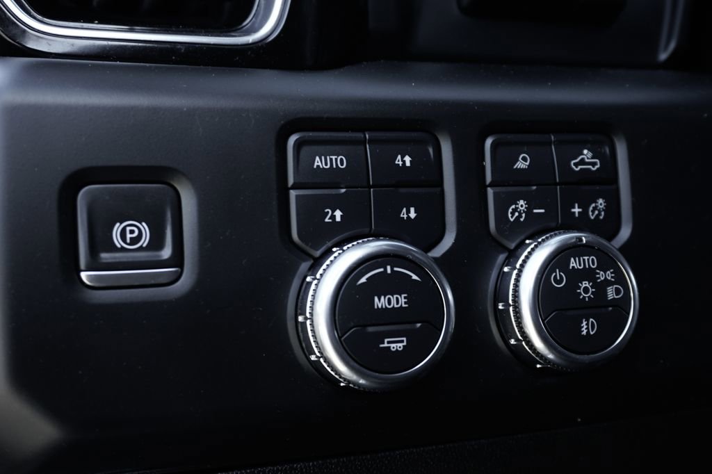 Used 2024 GMC Sierra 3500 Denali w/ Denali Reserve Package image 22