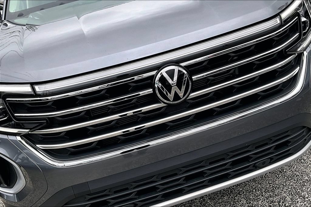 Used 2025 Volkswagen Atlas SE FWD image 40