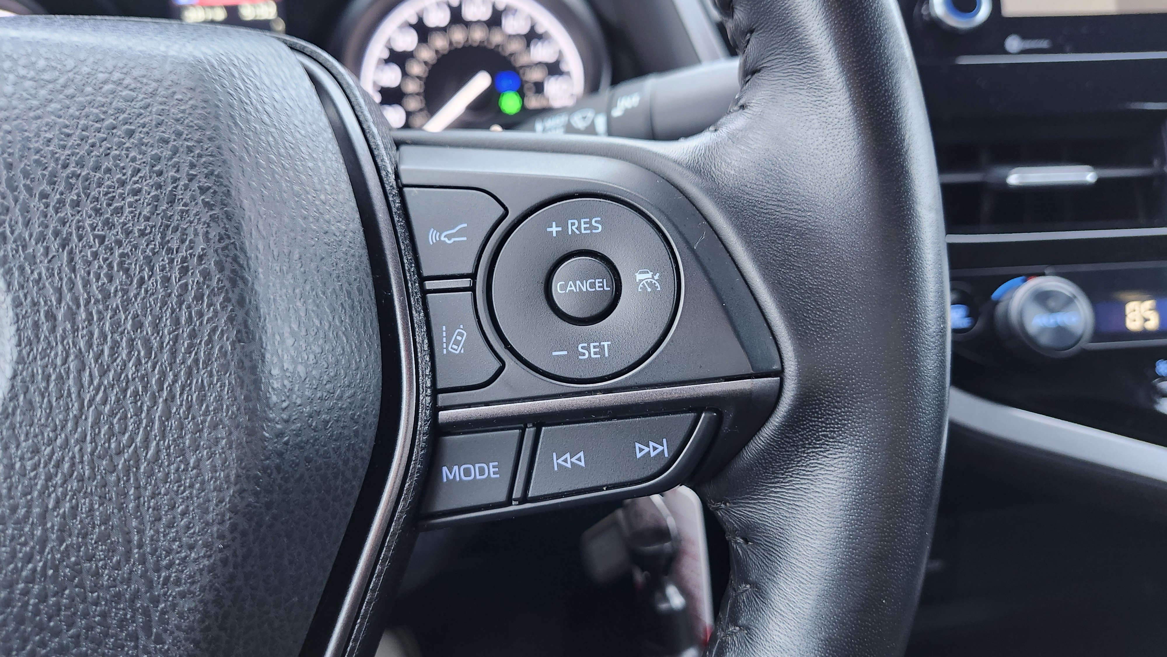 Used 2023 Toyota Camry SE image 31