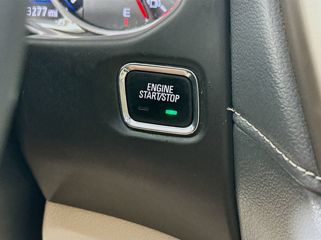 Used 2020 GMC Acadia Denali w/ Technology Package FWD image 22