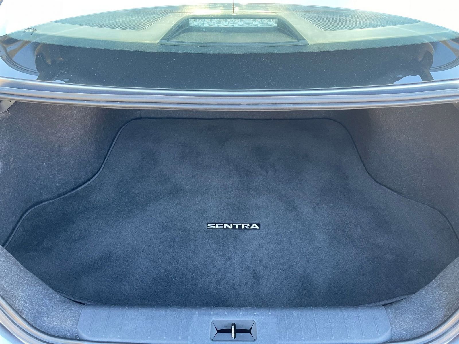 Used 2025 Nissan Sentra SV FWD image 29
