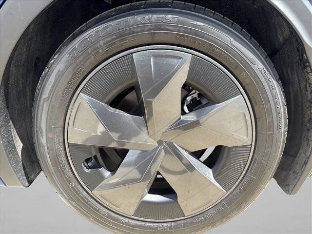 Used 2026 Toyota Prius LE FWD image 20