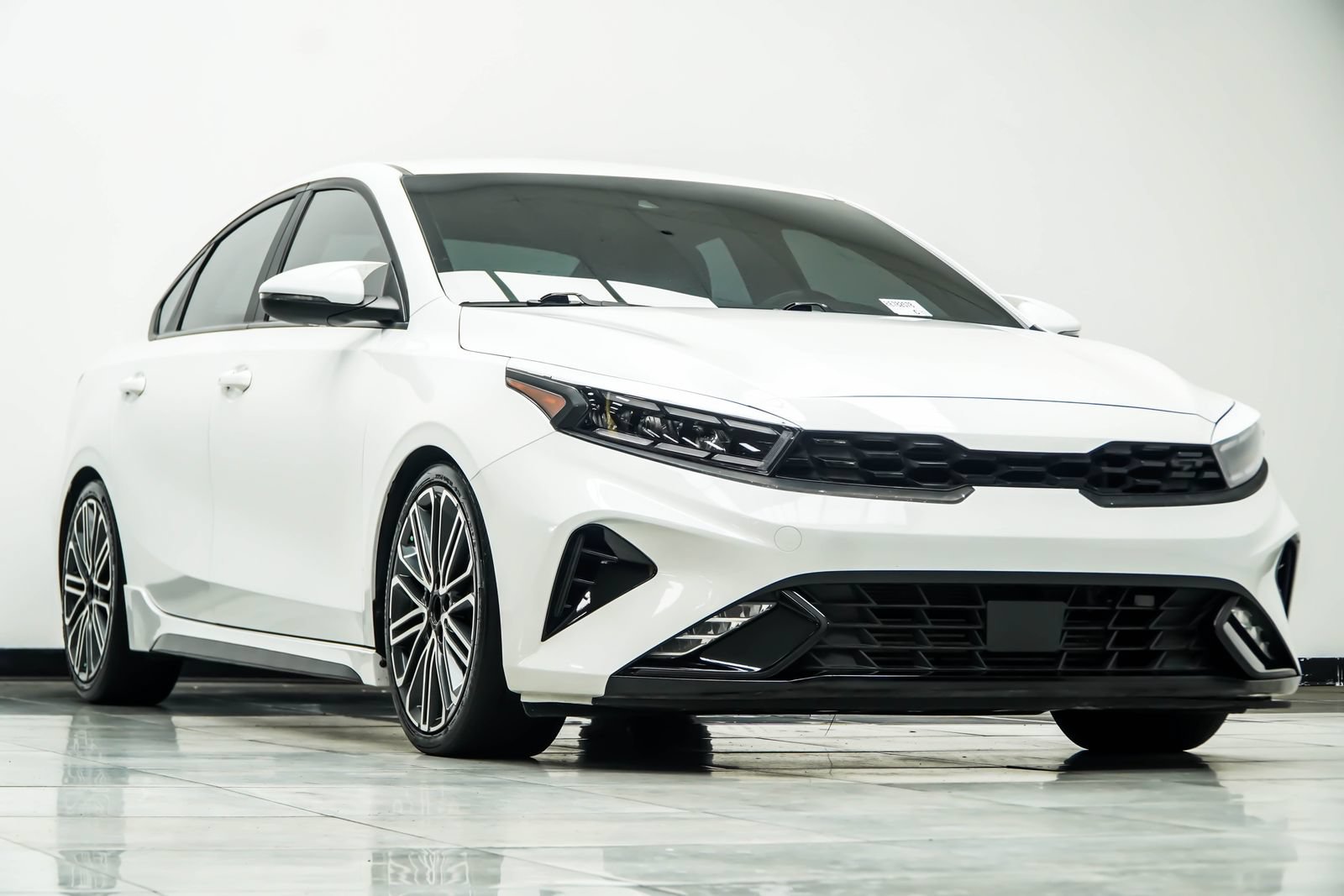 Used 2024 Kia Forte GT FWD image 5