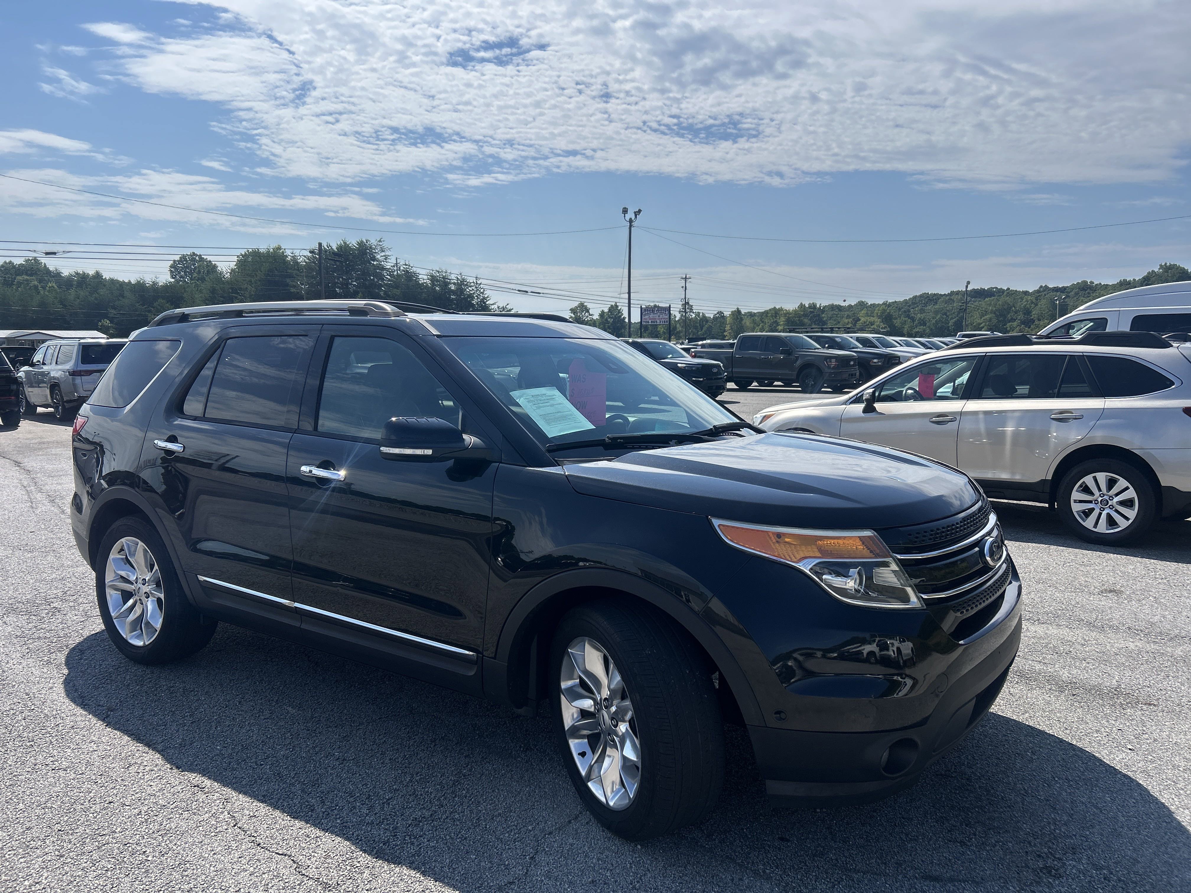 Used 2015 Ford Explorer Limited w/ Equipment Group 303A FWD image 12