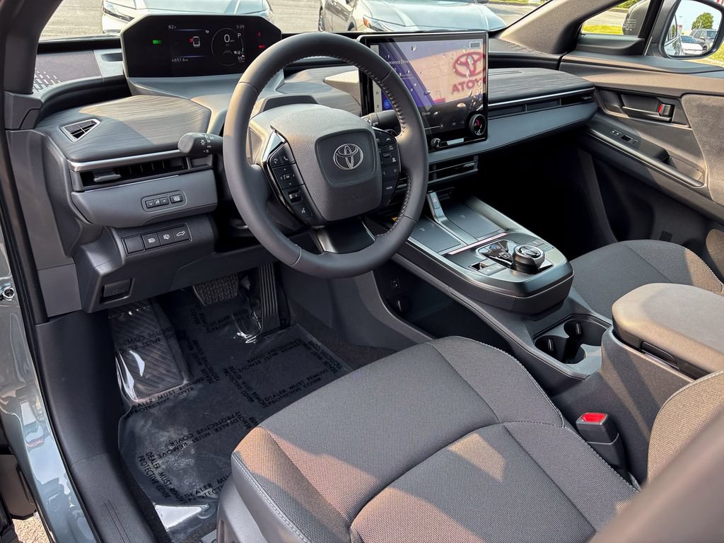Used 2026 Toyota C-HR AWD/4WD image 15