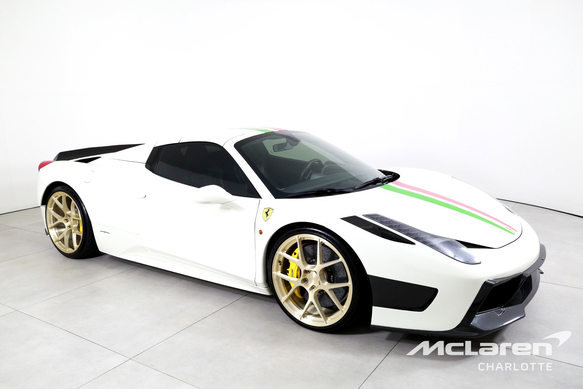Used 2014 Ferrari 458 Spider RWD image 3