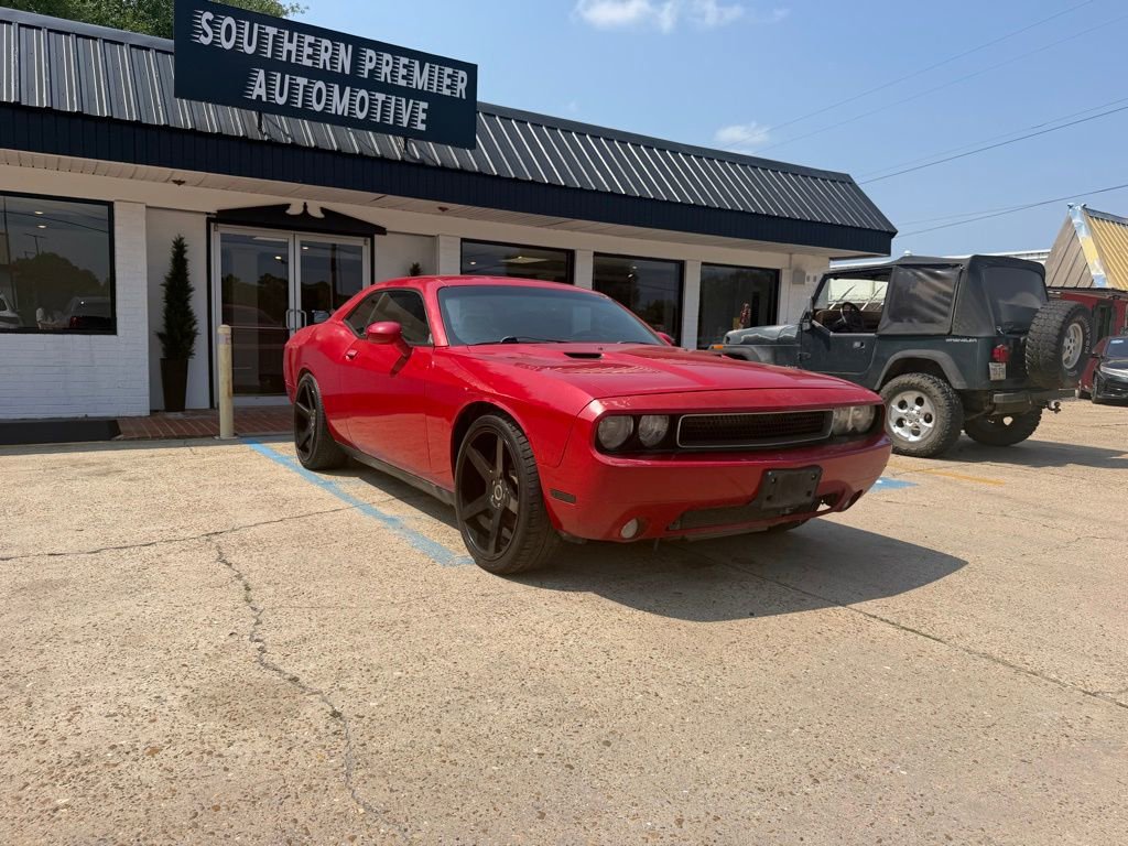 Used 2012 Dodge Challenger R/T RWD image 3